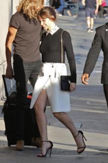Felicity Jones feet photo thumbnail