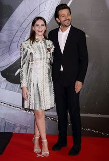 Felicity Jones feet photo thumbnail