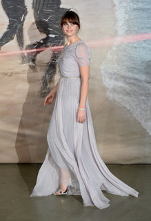 Felicity Jones feet photo thumbnail