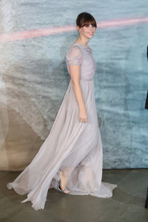 Felicity Jones feet photo thumbnail