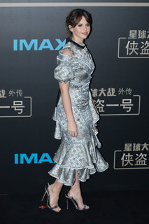 Felicity Jones feet photo thumbnail