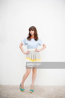 Felicity Jones feet photo thumbnail