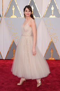 Felicity Jones feet photo thumbnail