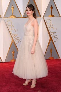 Felicity Jones feet photo thumbnail