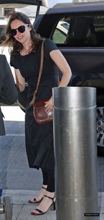 Felicity Jones feet photo thumbnail