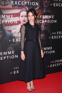 Felicity Jones feet photo thumbnail