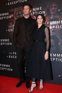 Felicity Jones feet photo thumbnail