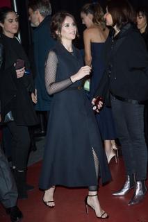 Felicity Jones feet photo thumbnail
