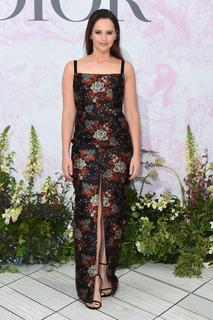 Felicity Jones feet photo thumbnail