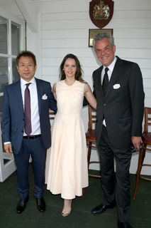 Felicity Jones feet photo thumbnail