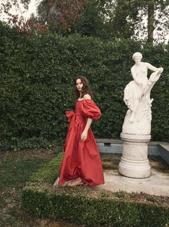 Felicity Jones feet photo thumbnail