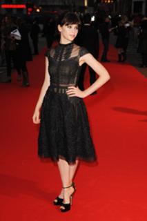 Felicity Jones feet photo thumbnail