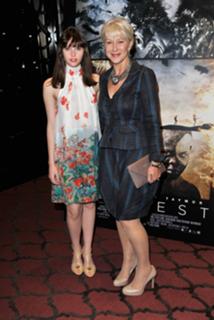 Felicity Jones feet photo thumbnail
