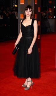 Felicity Jones feet photo thumbnail