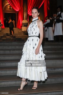 Felicity Jones feet photo thumbnail