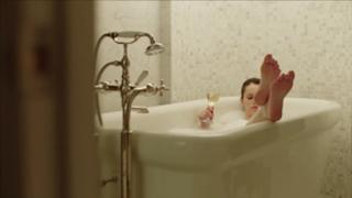 Felicity Jones feet photo thumbnail