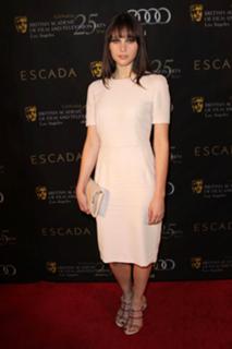Felicity Jones feet photo thumbnail