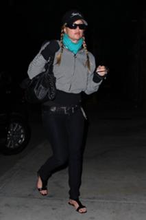 Fergie feet photo thumbnail