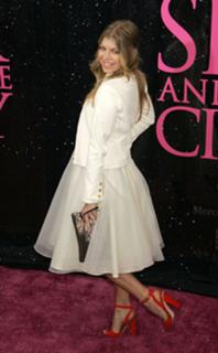 Fergie feet photo thumbnail
