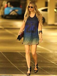 Fergie feet photo thumbnail