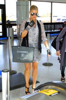Fergie feet photo thumbnail
