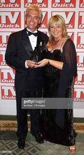 Fern Britton feet photo 3