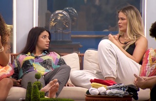 Fernanda Bande feet photo 5
