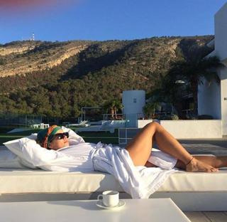 Fernanda Brandao feet photo thumbnail