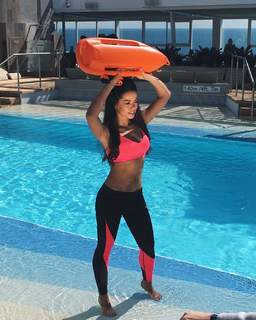 Fernanda Brandao feet photo thumbnail