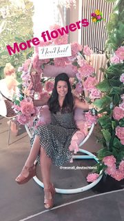 Fernanda Brandao feet photo thumbnail