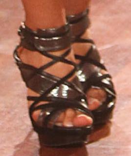 Fernanda Brandao feet photo thumbnail