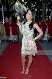 Fernanda Brandao feet photo thumbnail