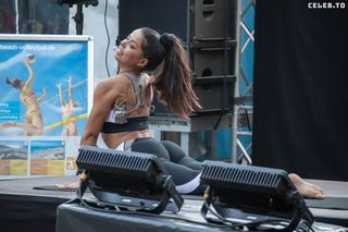 Fernanda Brandao feet photo 7