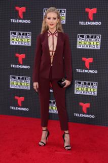 Fernanda Castillo feet photo thumbnail