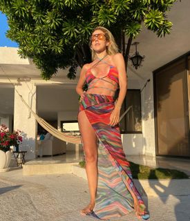 Fernanda Castillo feet photo thumbnail