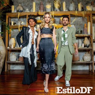 Fernanda Castillo feet photo thumbnail