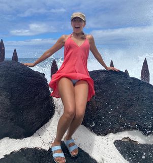 Fernanda Castillo feet photo thumbnail