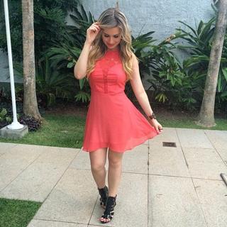 Fernanda Keulla feet photo 2