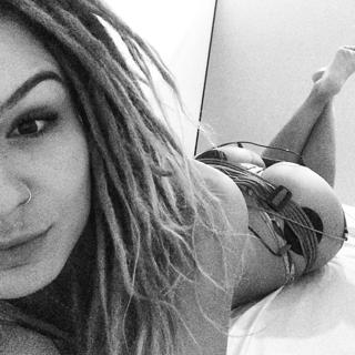Fernanda Lacerda feet photo 1