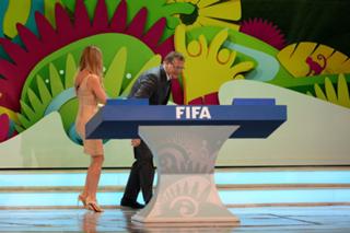 Fernanda Lima feet photo thumbnail