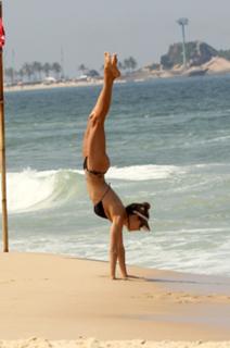 Fernanda Lima feet photo thumbnail