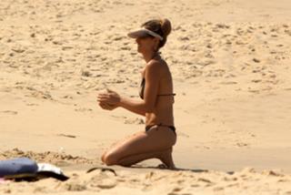Fernanda Lima feet photo thumbnail