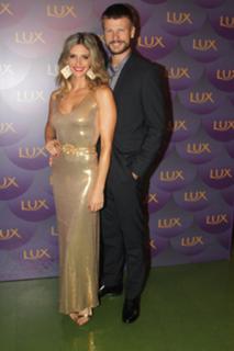 Fernanda Lima feet photo thumbnail