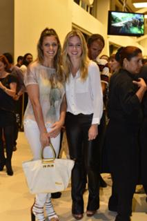 Fernanda Lima feet photo thumbnail
