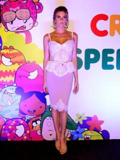 Fernanda Lima feet photo thumbnail