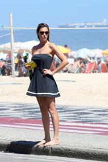 Fernanda Lima feet photo thumbnail