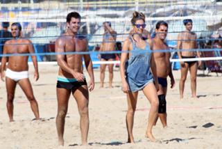 Fernanda Lima feet photo thumbnail