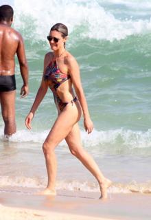 Fernanda Lima feet photo thumbnail