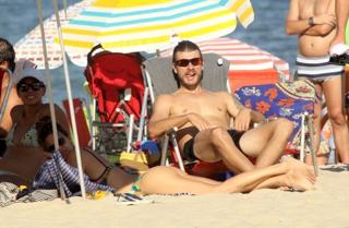 Fernanda Lima feet photo thumbnail