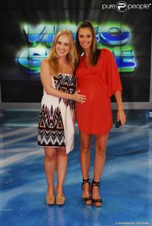 Fernanda Lima feet photo thumbnail